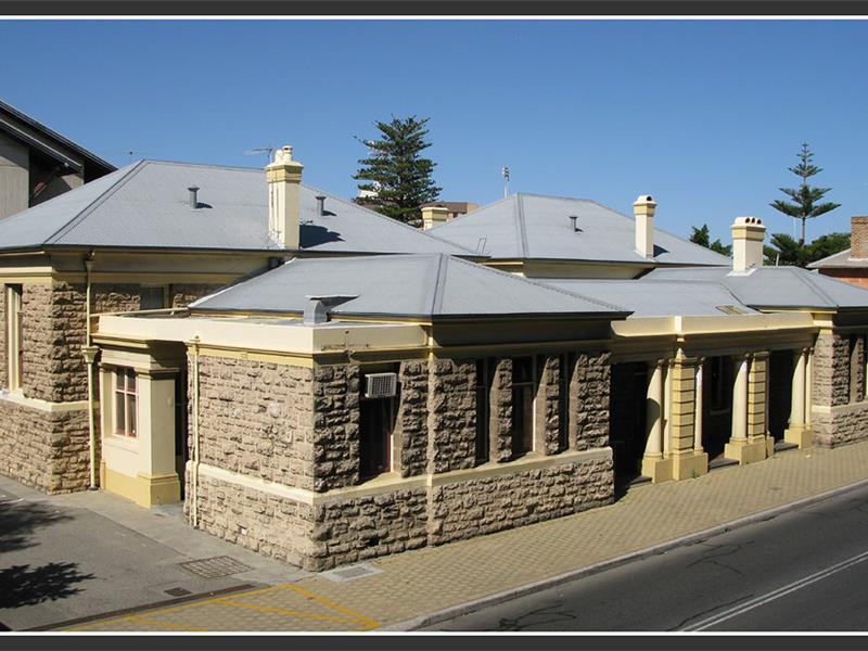 Fremantle's The Old Courthouse & Police Complex Paranormal Tour and Dinner